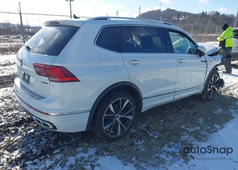 2024 Volkswagen Tiguan 2.0T Sel R-Line z USA, uszkodzony, nr VIN 3VV4B7AX0RM083456